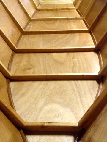 14 ft Rapid Robert: Sealin her up!