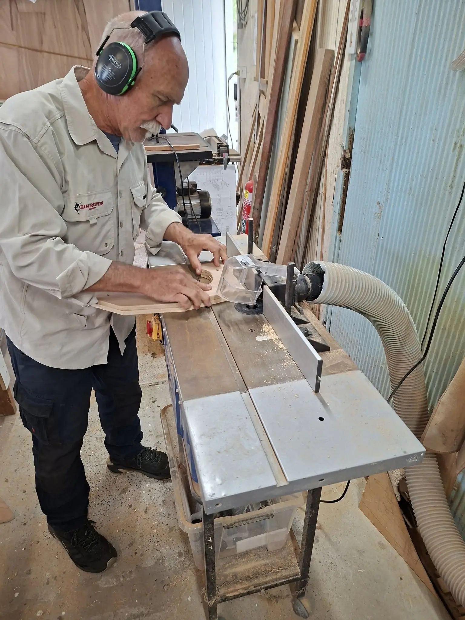 Navigator: Here are some pics of the process of making the navigator components.