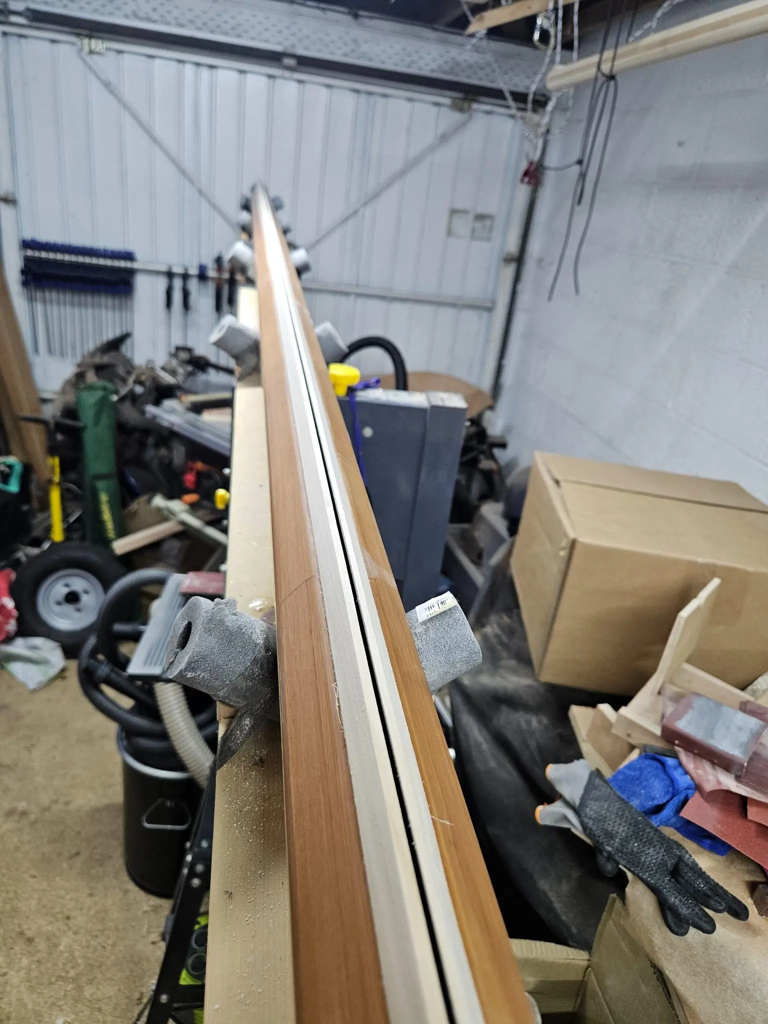 Paper Jet 14: Mast epoxy and sail track