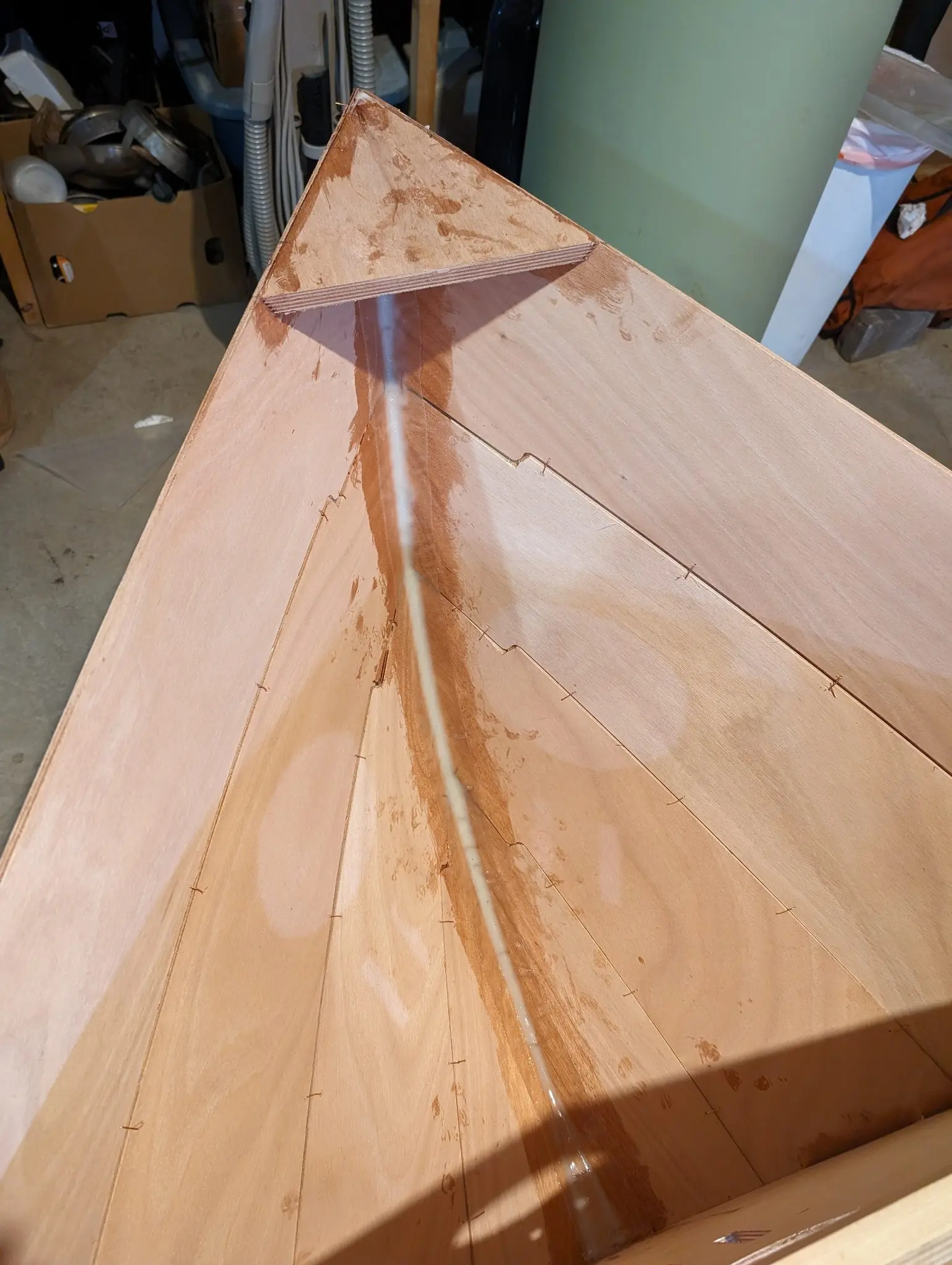 The Guider: Fillet the bow and stern seams