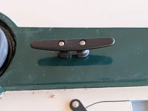 The Guider: Deck hardware