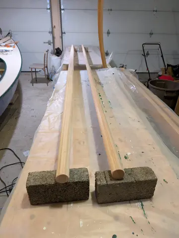 The Guider: Painting spars
