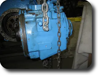 Hot Rod: Chris-Craft 283 rebuild: First step was to drain the engine oil and remove the transmission