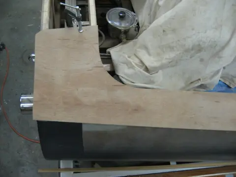 Hot Rod: Carlings and trim: Second lamination at port gunwale clamped