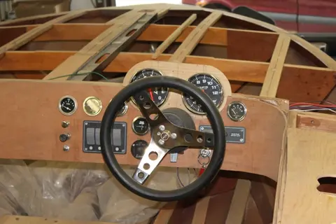Hot Rod: Carlings and trim: Second lamination, Port corner