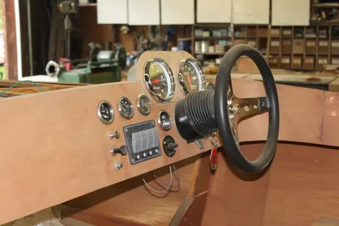 Hot Rod: Carlings and trim: Second lamination, Port corner