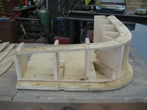 Hot Rod: Jump seats and fuel tank: The following photos depict construction details for the rear jump seats