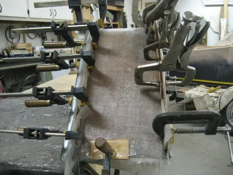 Hot Rod: Jump seats and fuel tank: The following photos depict construction details for the rear jump seats