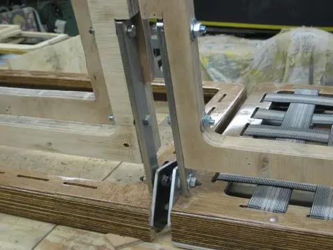 Hot Rod: Seats: Driver's seat back webbing layer