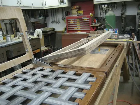 Hot Rod: Seats: Driver's seat back webbing layer