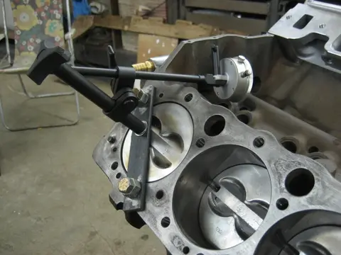 Hot Rod: 355 engine: Pistons are TRW .030" over flat top forged units