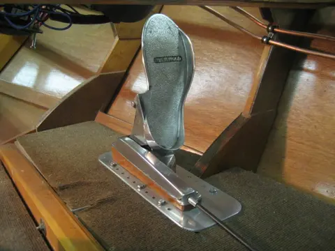Hot Rod: Seats: Soles were cut from 1/2" exterior grade fir plywood
