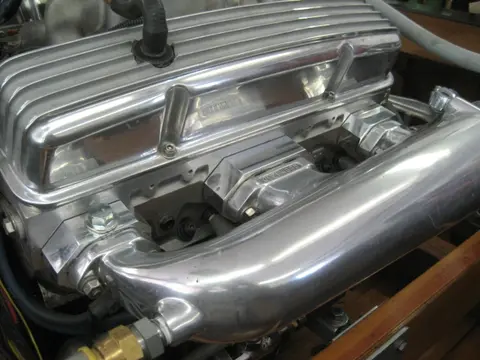 Hot Rod: Exhaust: The sensors are only installed when we wish to check the carburetor's calibration after we