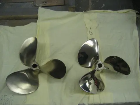 Hot Rod: Propeller: The prop on the left is our old OJ 12x16p LH 3 blade Nibral propeller