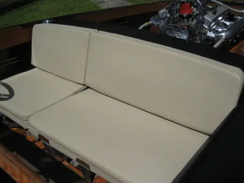 Hot Rod: Seats: Here are some photos of the completed upholstery