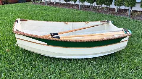 Ultralight Dinghy: Rub Rail with Accents