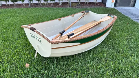 Ultralight Dinghy: Rub Rail with Accents
