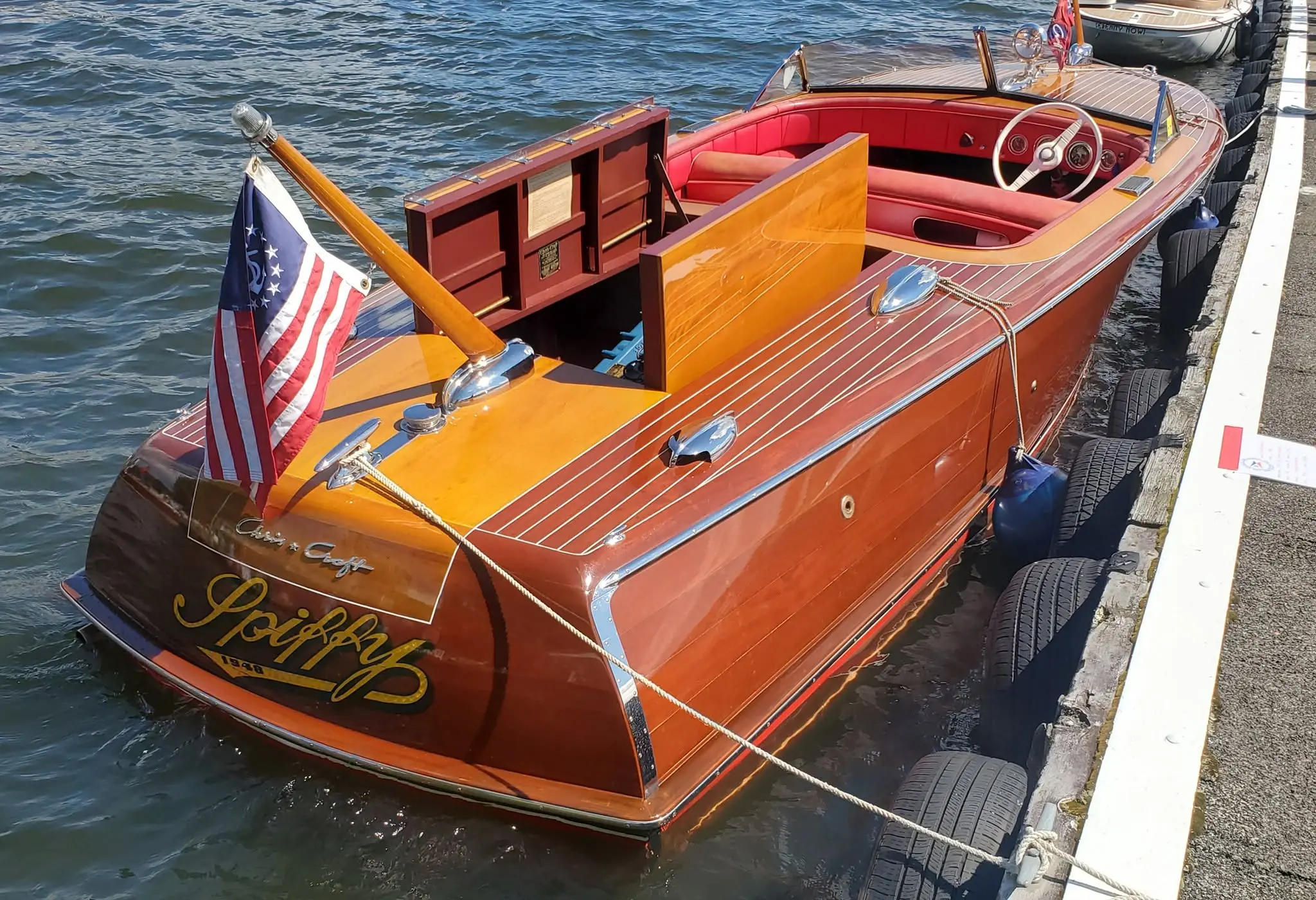 Jersey Girl: Jersey Girl the Houseboat, it turns out, is quite a hit with the ladies!