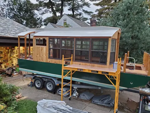 Jersey Girl: Jersey Girl's roof has its first coat of primer.