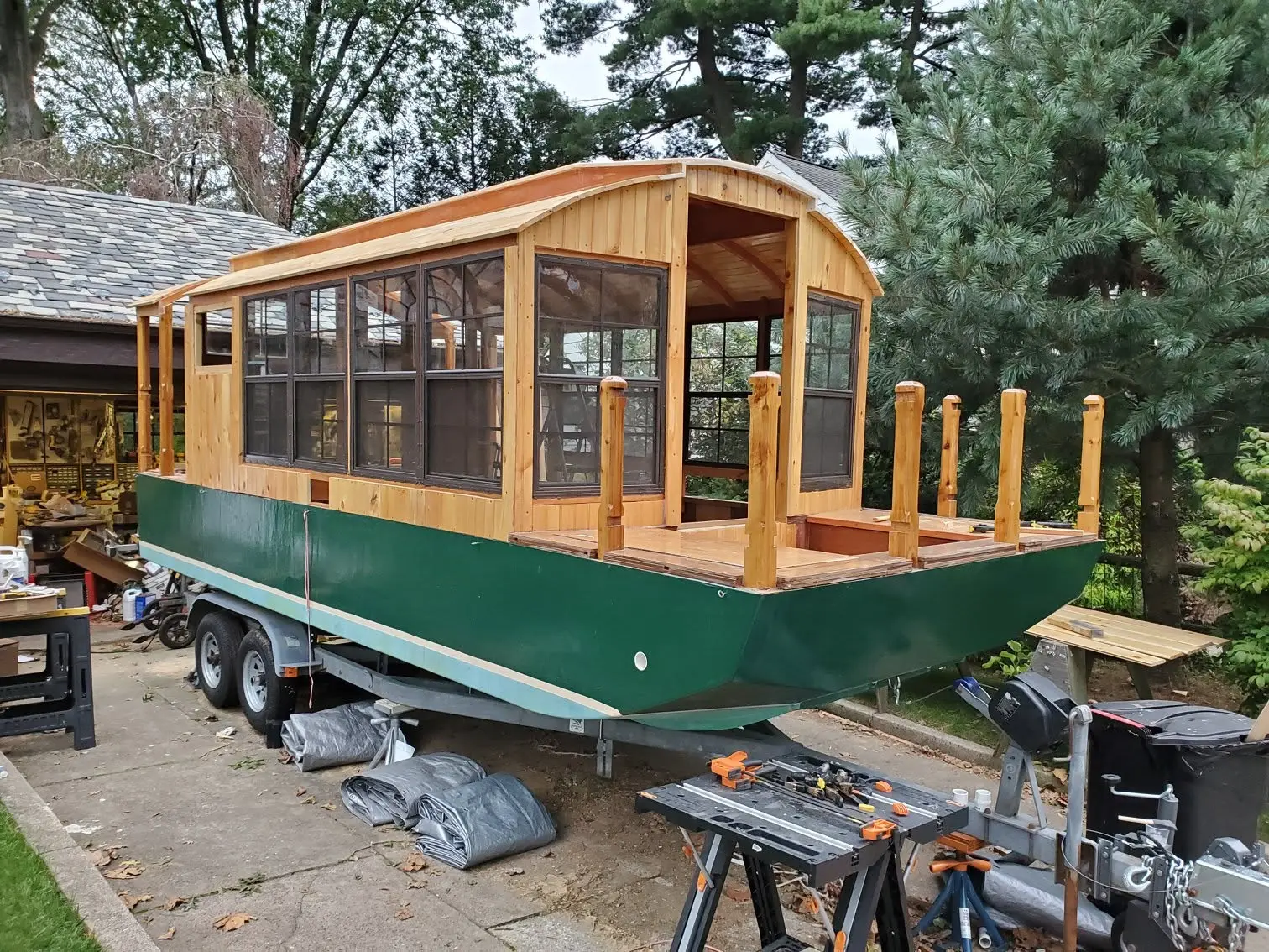 Jersey Girl: All the side overhangs on Jersey Girl's roof are complete.