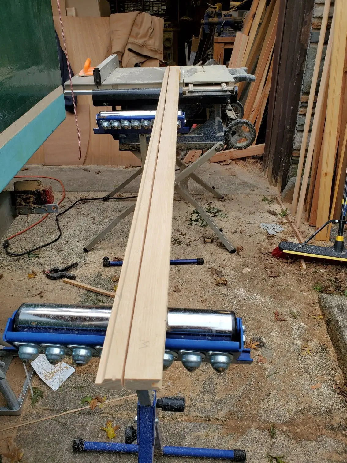 Jersey Girl: Here’s how I measure and make the side edge overhangs for Jersey Girl’s roof.