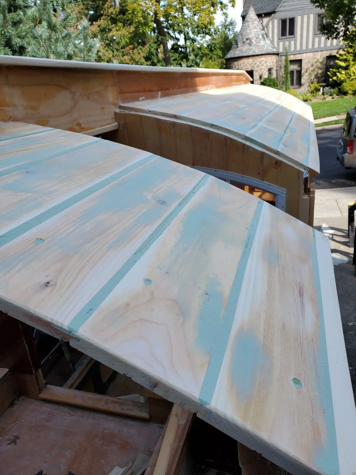 Jersey Girl: It took a grand total of an hour and 15 minutes to sand all the green fairing glop...