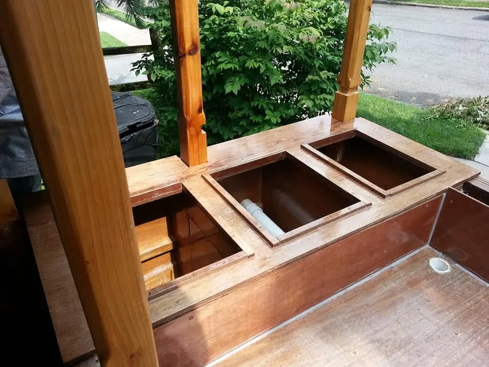 Jersey Girl: Jersey Girl's front porch now has a nice place to sit on the starboard side.