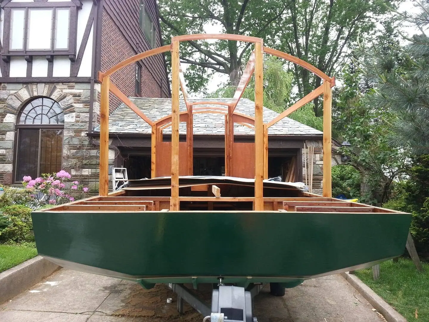 Jersey Girl: Jersey Girl now has her forward cabin framing complete.