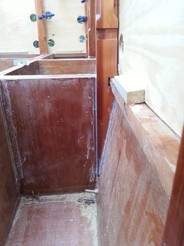 Jersey Girl: Jersey Girl's aft deck roof supports are glued and screwed into place now.