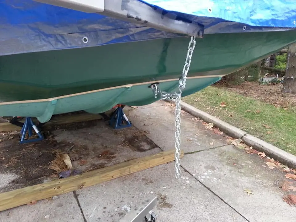 Jersey Girl: The time has come to get Jersey Girl into position to winch her up onto the trailer...