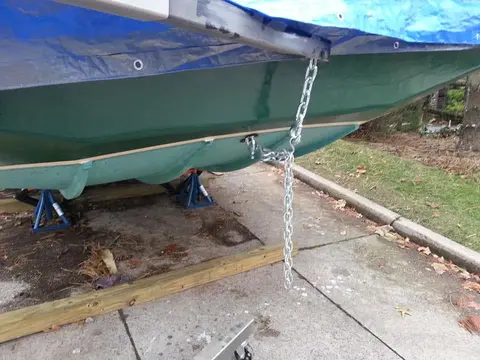 Jersey Girl: The time has come to get Jersey Girl into position to winch her up onto the trailer...