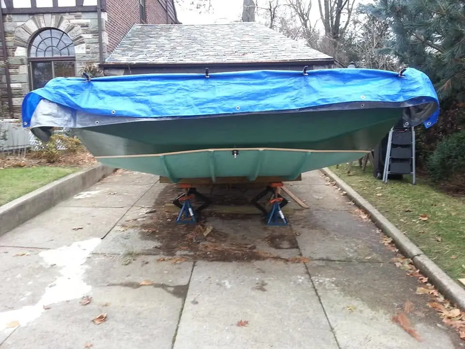 Jersey Girl: The time has come to get Jersey Girl into position to winch her up onto the trailer...