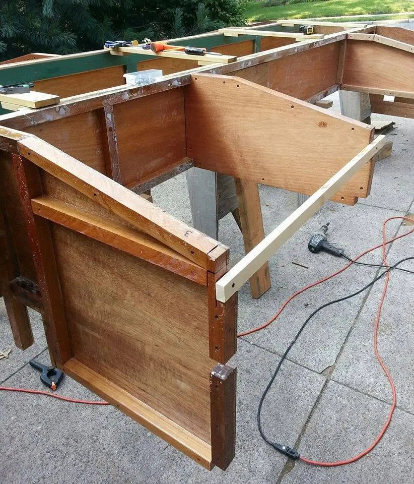 Jersey Girl: It's time to start adding the partial bulkheads, four on each side.