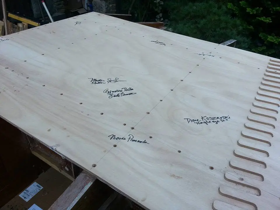 Jersey Girl: It's time to close in the hull, starting with bottom panels.