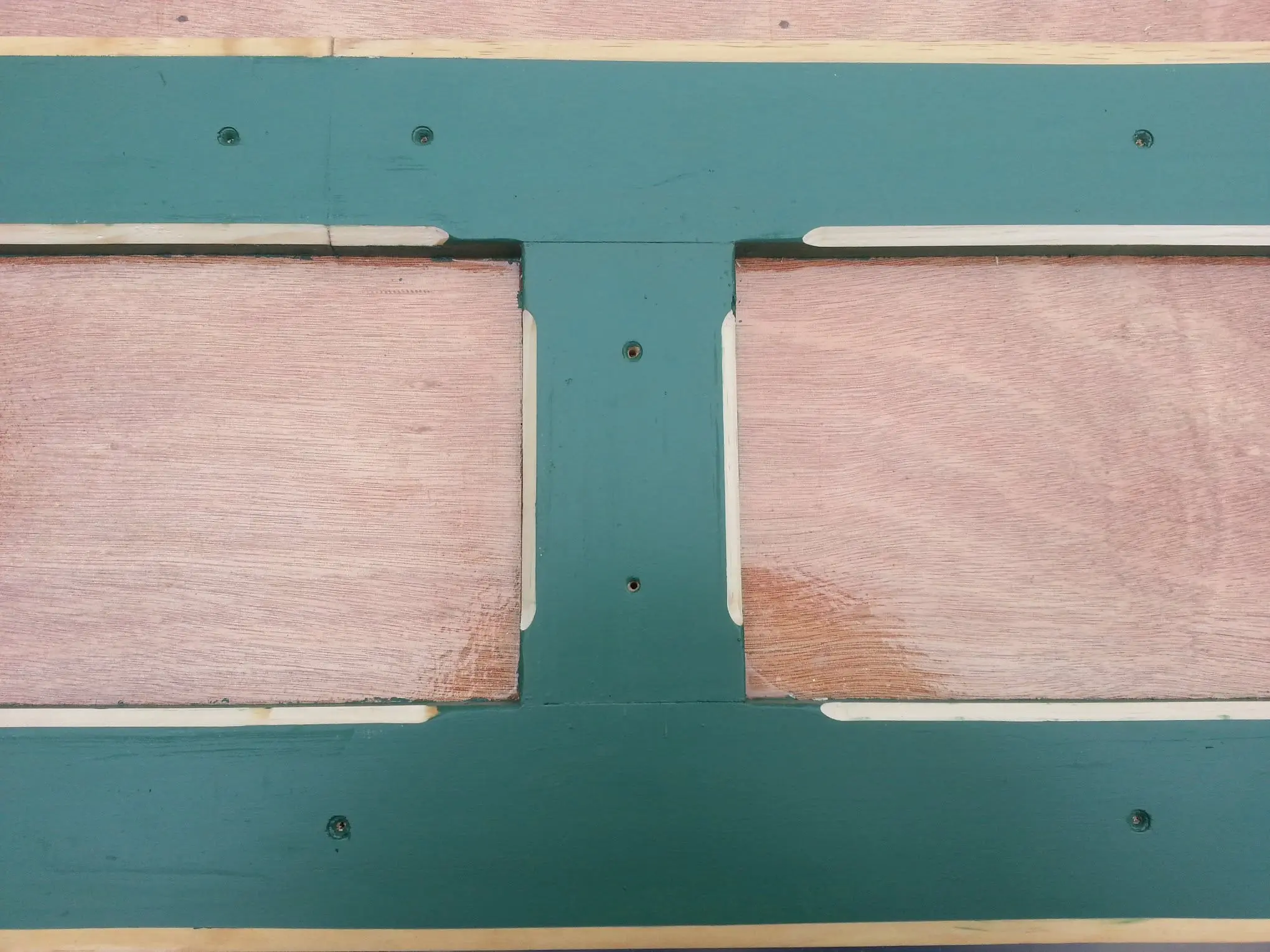Jersey Girl: The joints in the longitudinal frame are reinforced on the side that will be seen from...