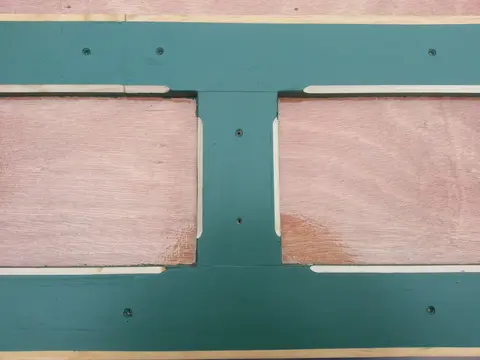 Jersey Girl: The joints in the longitudinal frame are reinforced on the side that will be seen from...