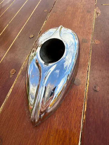 Deluxe Runabout: Remove engine
