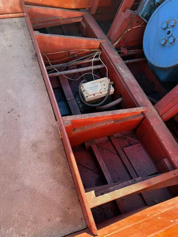 Deluxe Runabout: Remove engine