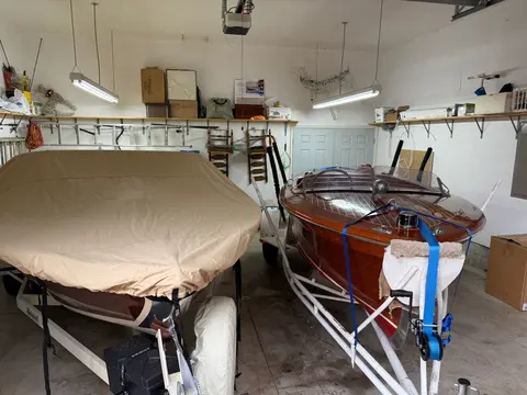 Deluxe Runabout: Remove engine