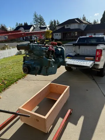 Deluxe Runabout: Remove engine