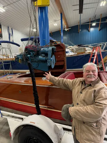 Deluxe Runabout: Remove engine