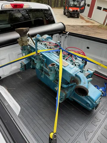 Deluxe Runabout: Remove engine