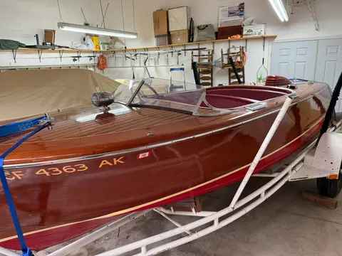 Deluxe Runabout: Remove engine
