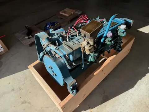 Deluxe Runabout: Remove engine