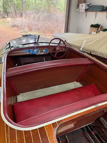 Deluxe Runabout: Upholstery repair
