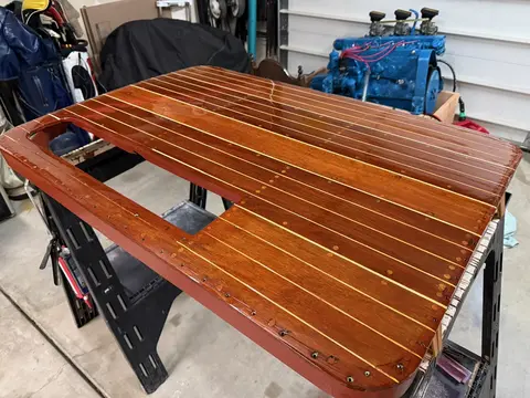 Deluxe Runabout: Upholstery repair