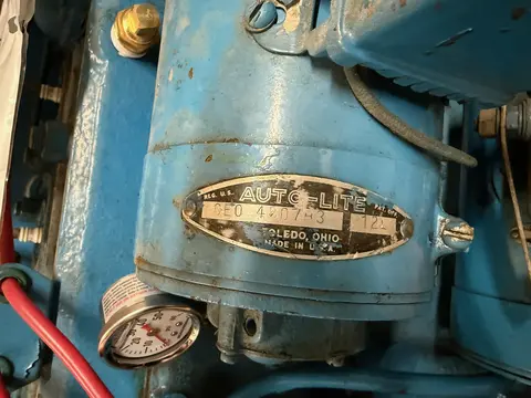 Deluxe Runabout: Upholstery repair