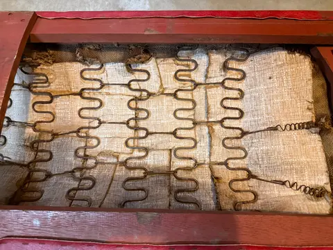 Deluxe Runabout: Upholstery repair