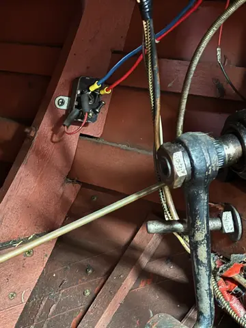 Deluxe Runabout: Start electrical
