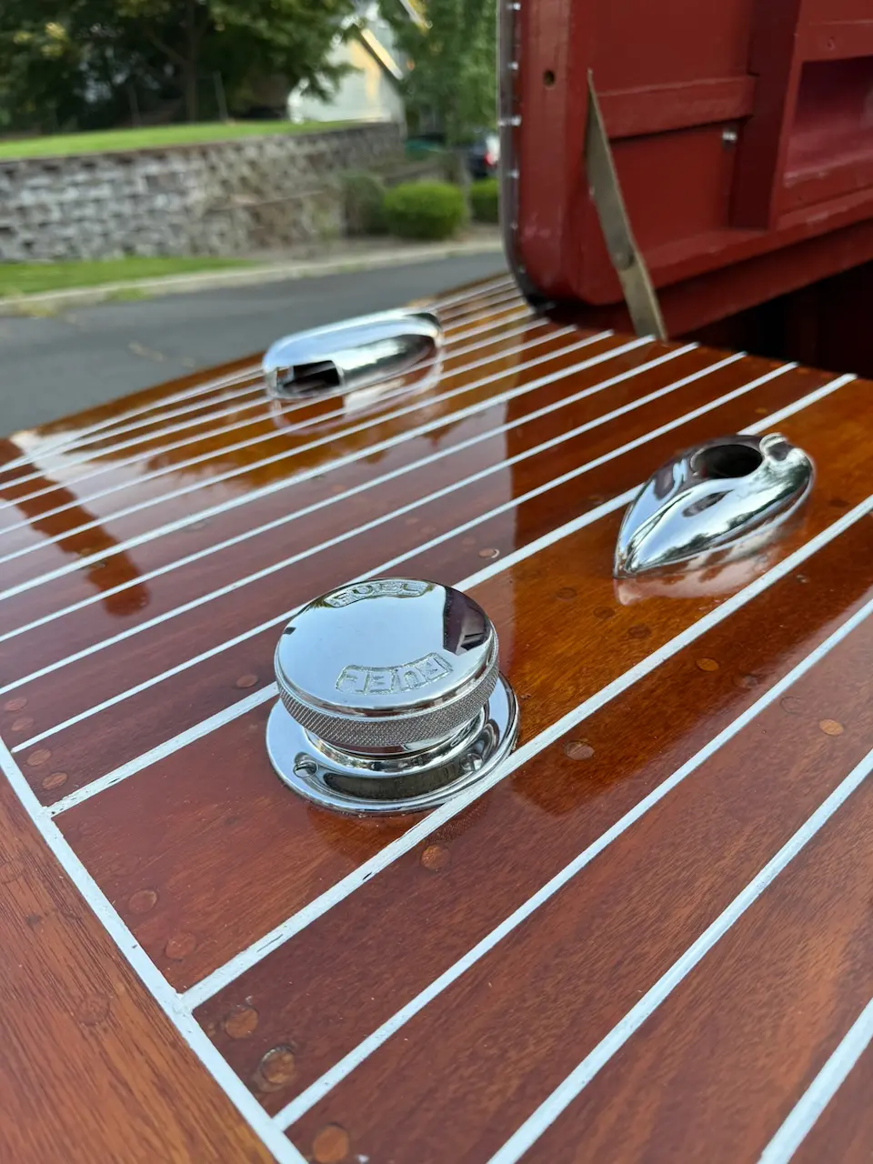 Deluxe Runabout: finish & cosmetic